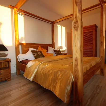 Bed and breakfast Des Sorcieres - *